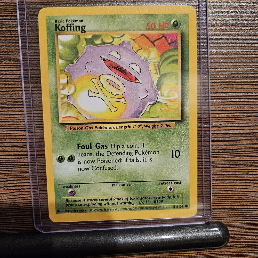 Pokemon Koffing 51/102 Base Set Card